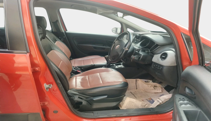 2015 Fiat Avventura DYNAMIC MULTIJET 1.3, Diesel, Manual, 1,01,283 km, interior