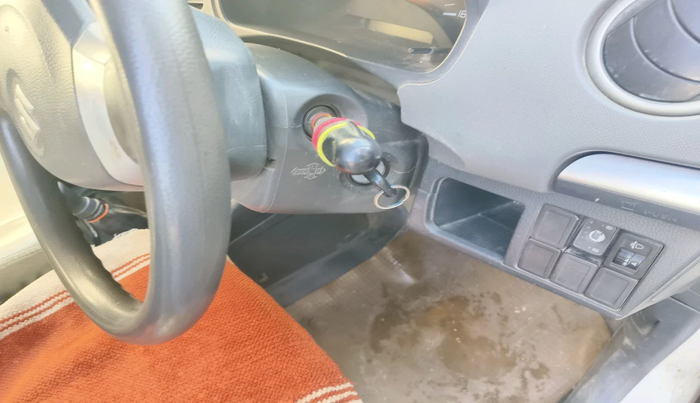 2011 Maruti Wagon R 1.0 LXI, Petrol, Manual, 2,31,169 km, interior