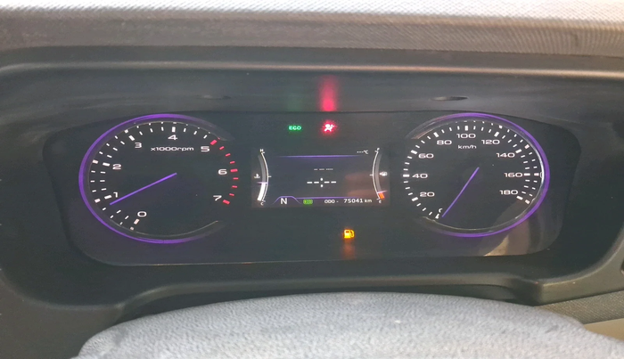 2018 Mahindra MARAZZO M8 7 STR, Diesel, Manual, 75,041 km, interior