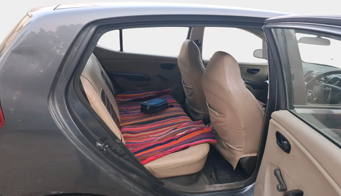 2011 Hyundai i10 ERA 1.1, Petrol, Manual, 1,08,497 km, interior