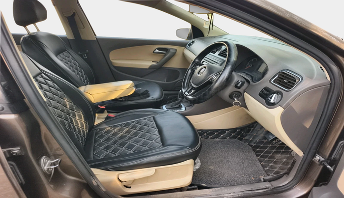 2016 Volkswagen Vento HIGHLINE 1.5 AT, Diesel, Automatic, 1,36,906 km, interior