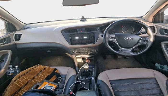 2015 Hyundai Elite i20 SPORTZ 1.4 CRDI, Diesel, Manual, 1,03,669 km, interior