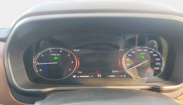 2025 Mahindra SCORPIO-N Z8 S Diesel MT 2WD 7 STR, Diesel, Manual, 22,142 km, interior