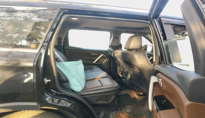 2025 Mahindra SCORPIO-N Z8 S Diesel MT 2WD 7 STR, Diesel, Manual, 22,142 km, interior