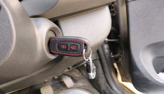 2016 Renault Kwid RXT 1.0 AMT, Petrol, Automatic, 87,379 km, interior