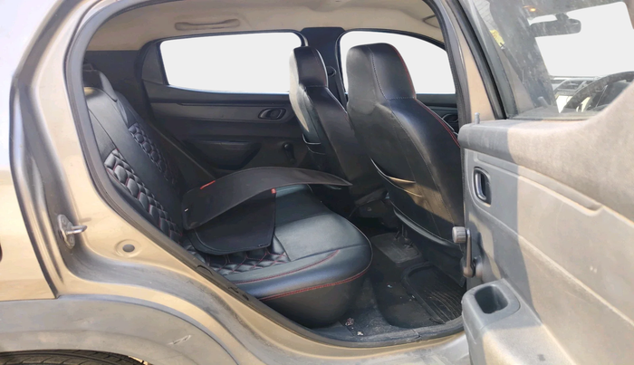 2016 Renault Kwid RXT 1.0 AMT, Petrol, Automatic, 87,379 km, interior