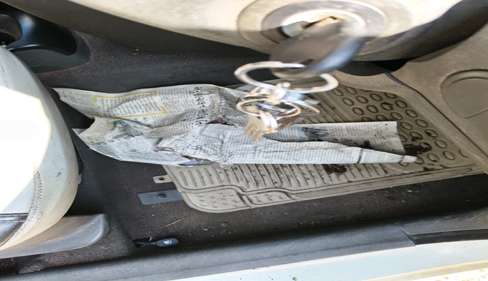 2012 Hyundai i10 MAGNA 1.1, Petrol, Manual, 1,83,880 km, interior