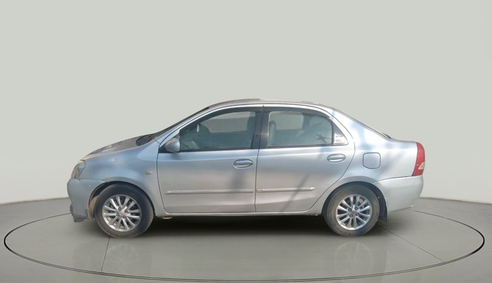 2011 Toyota Etios V, Petrol, Manual, 1,63,164 km, exterior