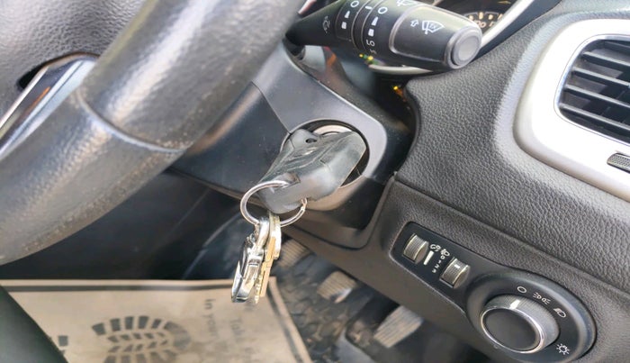 2018 Jeep Compass SPORT 2.0 DIESEL, Diesel, Manual, 1,25,944 km, interior