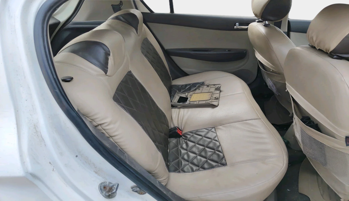 2012 Hyundai i20 MAGNA 1.4 CRDI, Diesel, Manual, 1,08,728 km, interior