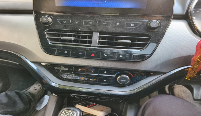 2022 Tata Safari XZA PLUS DARK EDITION, Diesel, Automatic, 1,00,235 km, interior