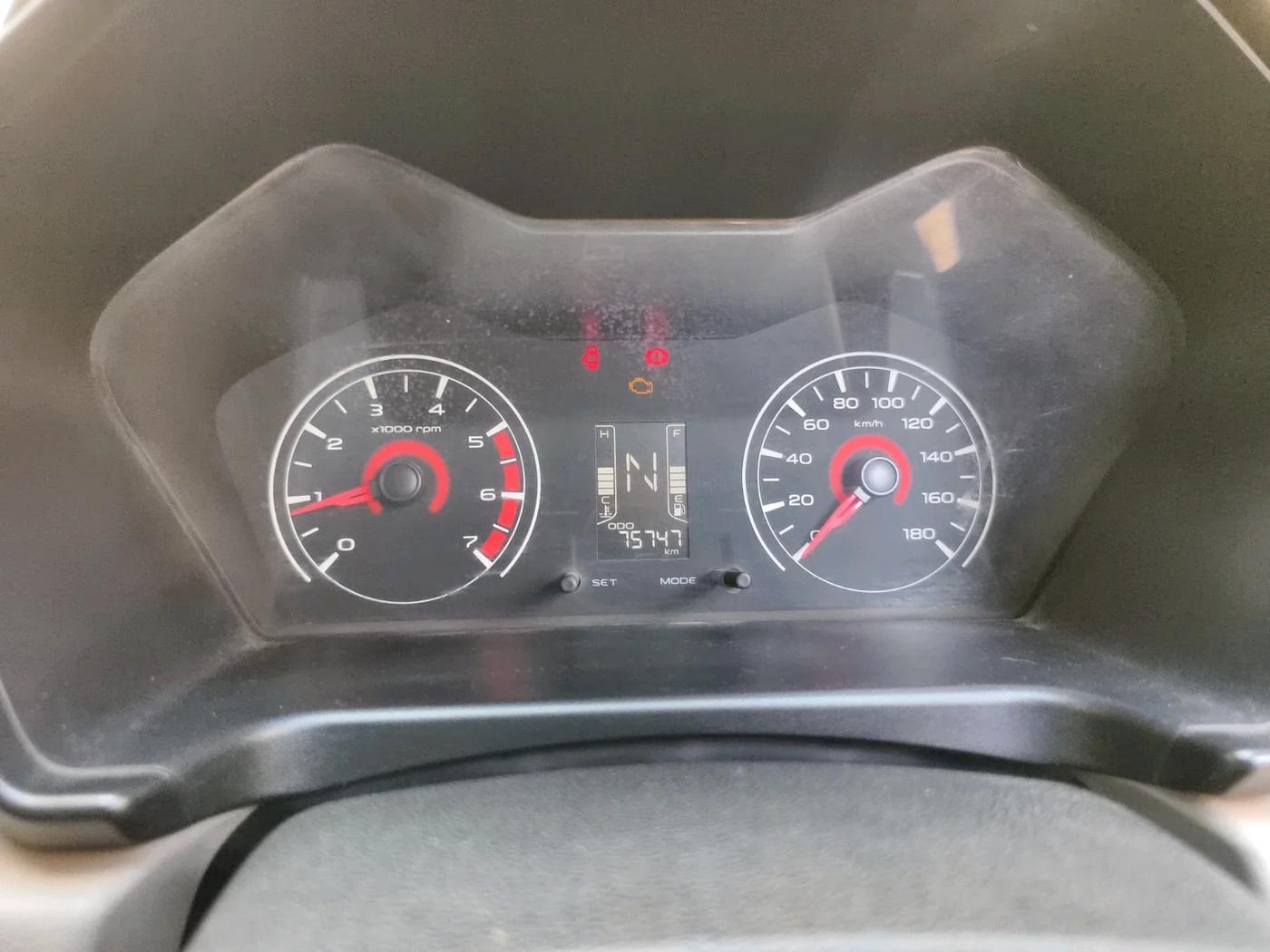 2016 Mahindra Kuv100 K4 PLUS 6 STR, Petrol, Manual, 76,740 km, interior