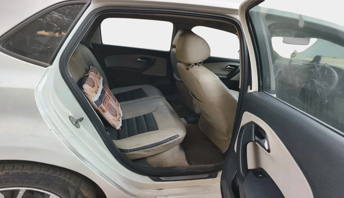 2011 Volkswagen Polo COMFORTLINE 1.2L, Diesel, Manual, 93,760 km, interior