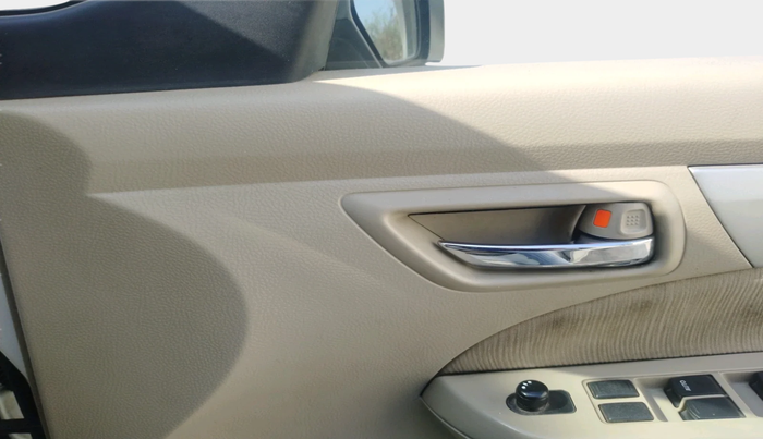 2013 Maruti Ertiga VDI, Diesel, Manual, 2,22,162 km, interior