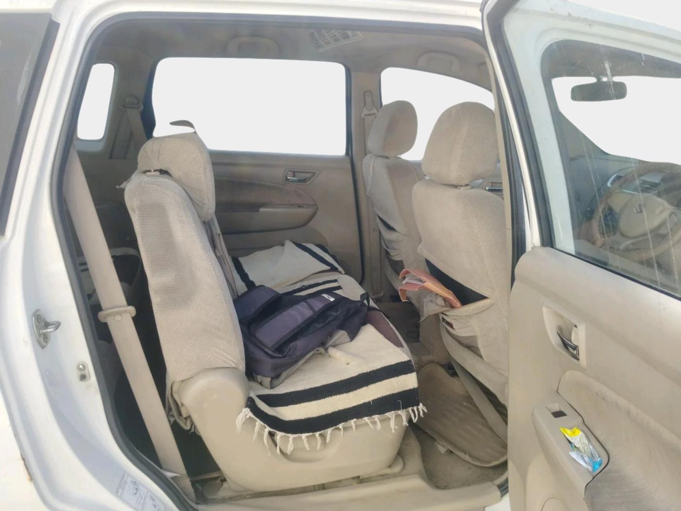2013 Maruti Ertiga VDI, Diesel, Manual, 2,22,162 km, interior