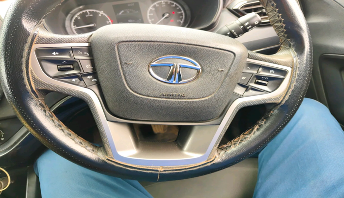 2022 Tata Harrier XE 2.0L KRYOTEC, Diesel, Manual, 66,168 km, interior