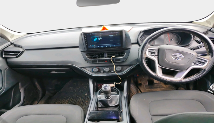2022 Tata Harrier XE 2.0L KRYOTEC, Diesel, Manual, 66,168 km, interior