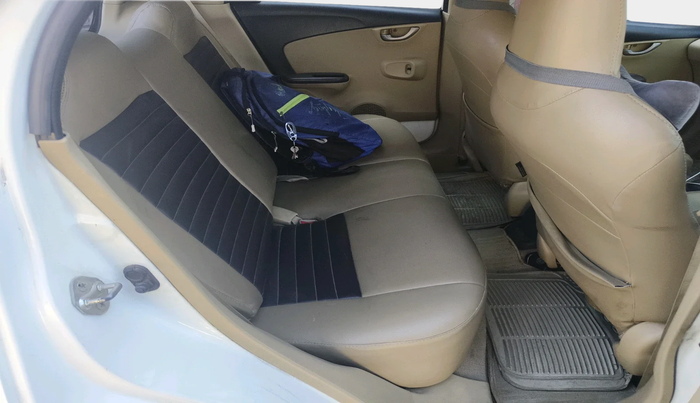 2011 Honda Brio V MT, Petrol, Manual, 79,486 km, interior