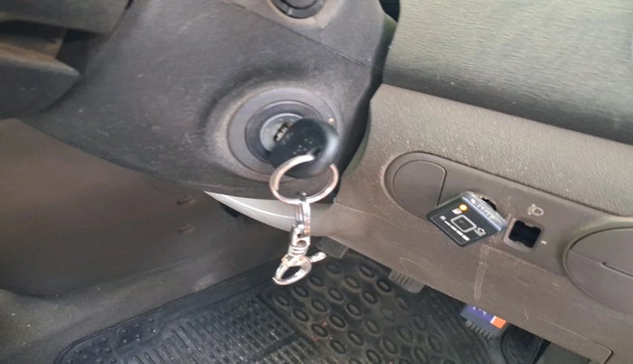 2011 Hyundai i10 MAGNA 1.2, Petrol, Manual, 1,02,199 km, interior