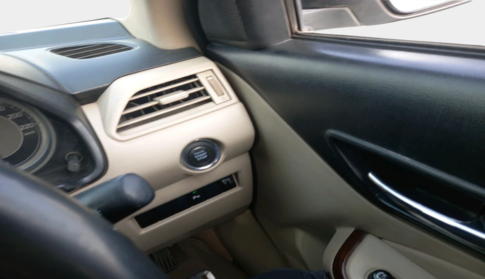 2018 Maruti Dzire ZDI PLUS AMT, Diesel, Automatic, 1,78,590 km, interior