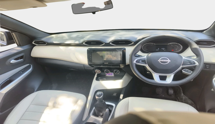 2024 Nissan MAGNITE XL, Petrol, Manual, 6,690 km, interior