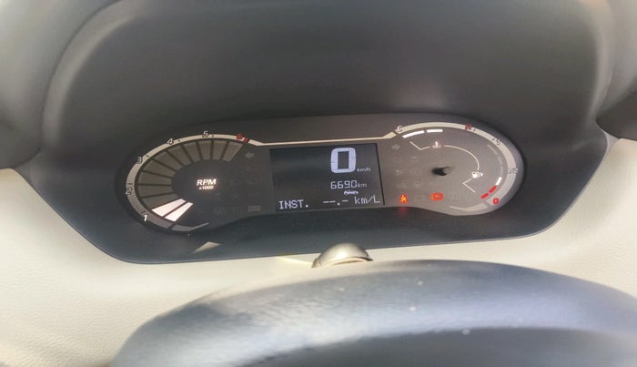 2024 Nissan MAGNITE XL, Petrol, Manual, 6,690 km, interior