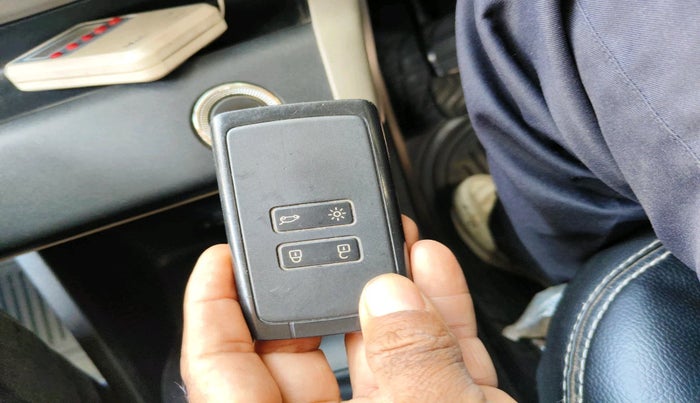 2020 Renault TRIBER RXZ, Petrol, Manual, 54,679 km, interior