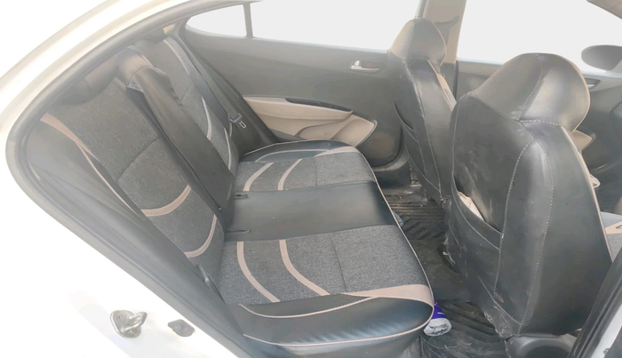 2015 Hyundai Xcent SX 1.2, Petrol, Manual, 1,14,188 km, interior