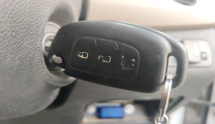 2015 Hyundai Xcent SX 1.2, Petrol, Manual, 1,14,188 km, interior