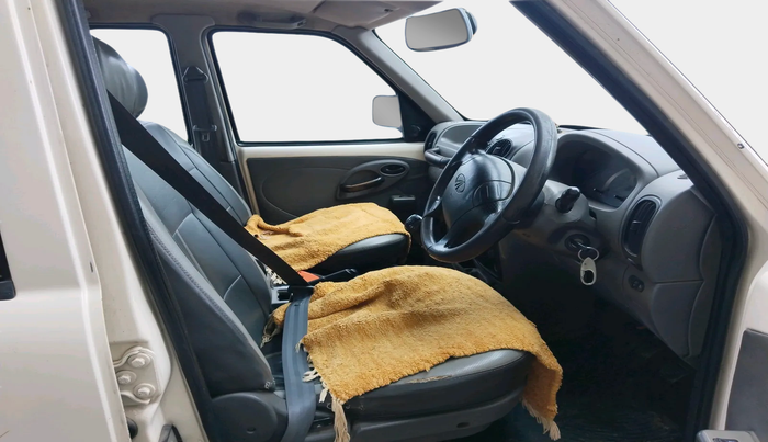 2011 Mahindra Scorpio EX M2DI, Diesel, Manual, 1,50,828 km, interior