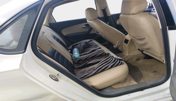 2011 Volkswagen Vento HIGHLINE DIESEL 1.6, Diesel, Manual, 1,56,104 km, interior