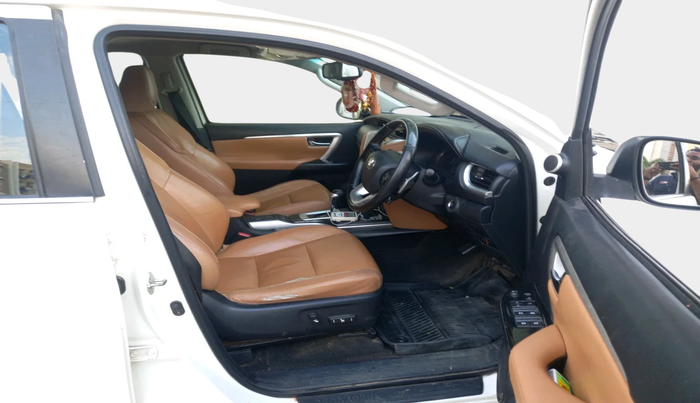 2019 Toyota Fortuner 2.8 4X2 AT, Diesel, Automatic, 1,26,234 km, interior
