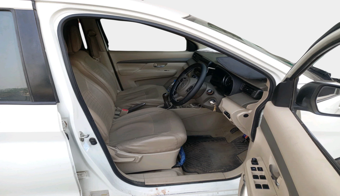 2023 Maruti Ertiga   VXI (O) CNG, Petrol, Manual, 1,84,473 km, interior
