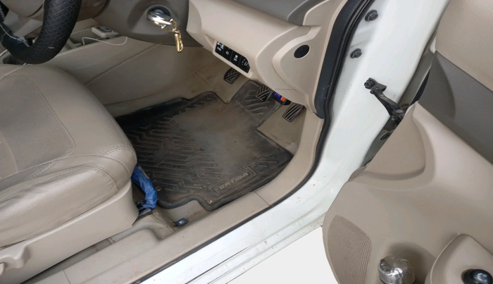 2023 Maruti Ertiga   VXI (O) CNG, Petrol, Manual, 1,84,473 km, interior