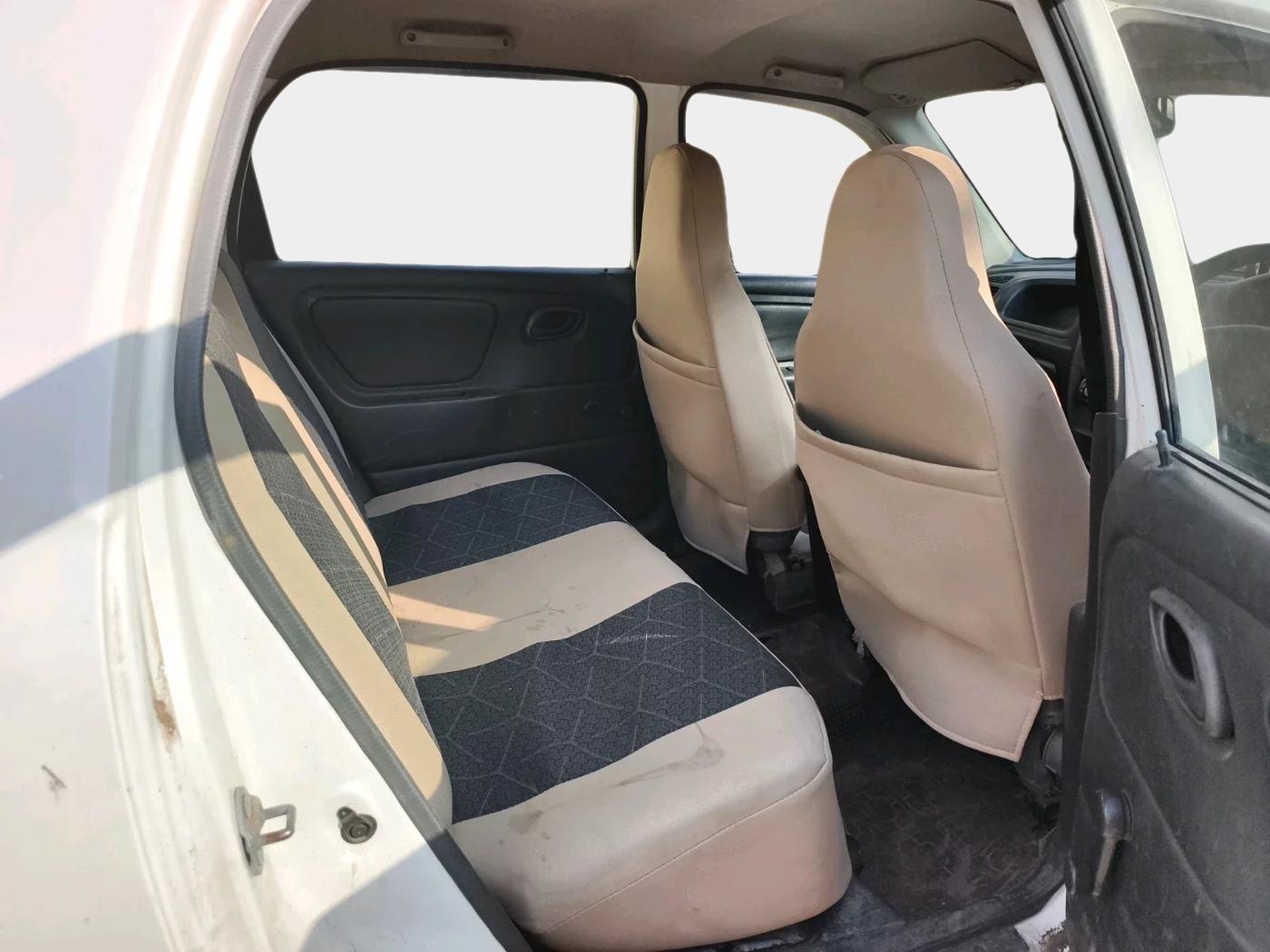 2011 Maruti Alto LXI, CNG, Manual, 1,07,450 km, interior