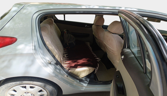 2012 Hyundai i20 MAGNA 1.2, Petrol, Manual, 82,200 km, interior