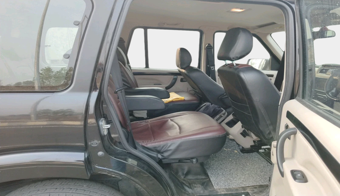 2024 Mahindra SCORPIO CLASSIC S11 MT 7S CC, Diesel, Manual, 22,604 km, interior