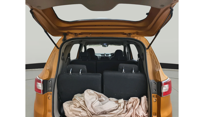 2021 Renault TRIBER RXZ, Petrol, Manual, 36,303 km, exterior