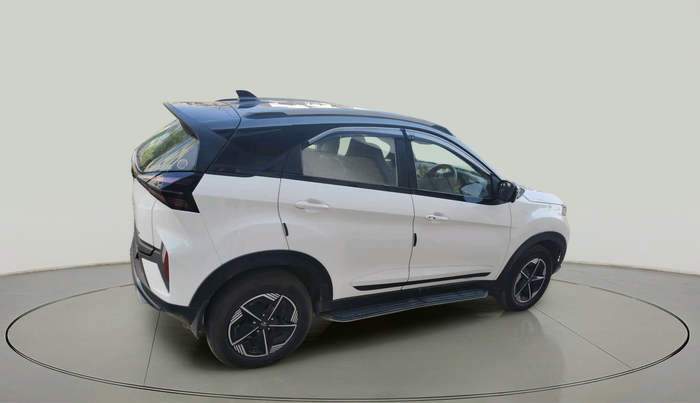 2024 Tata NEXON Fearless Plus (PS) 1.2 iCNG 6MT Dual Tone, Petrol, Manual, 9,316 km, exterior
