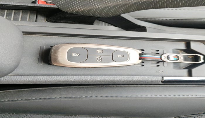 2024 Tata NEXON Fearless Plus (PS) 1.2 iCNG 6MT Dual Tone, Petrol, Manual, 9,316 km, interior