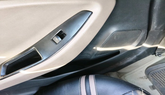 2015 Hyundai i20 SPORTZ 1.4 AT, Petrol, Automatic, 99,633 km, interior