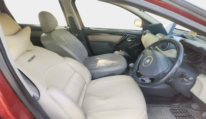 2013 Renault Duster 110 PS RXZ DIESEL, Diesel, Manual, 2,29,337 km, interior