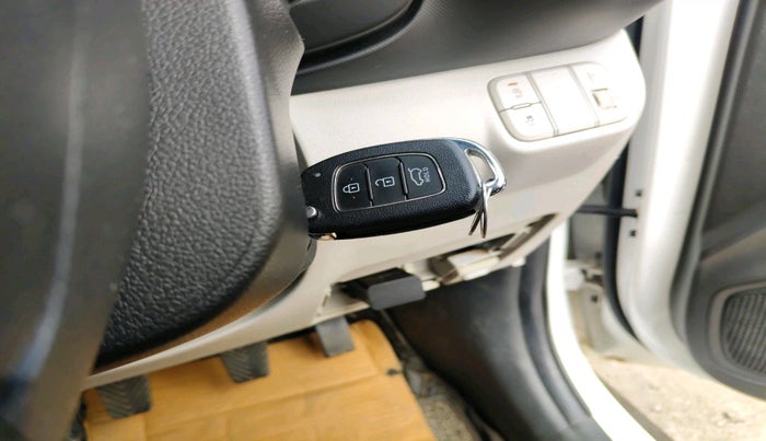 2024 Hyundai VENUE S(O) 1.2, Petrol, Manual, 6,455 km, interior