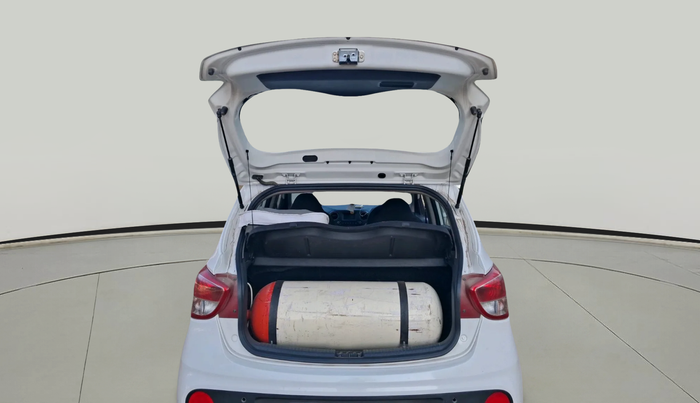 2017 Hyundai Grand i10 SPORTZ 1.2 KAPPA VTVT, Petrol, Manual, 65,802 km, exterior