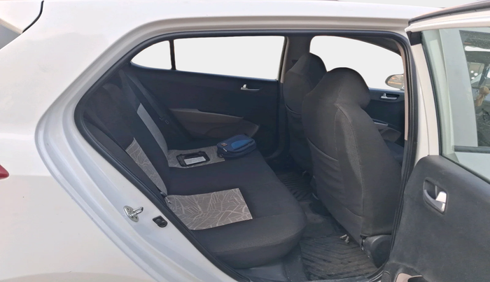 2017 Hyundai Grand i10 SPORTZ 1.2 KAPPA VTVT, Petrol, Manual, 65,802 km, interior