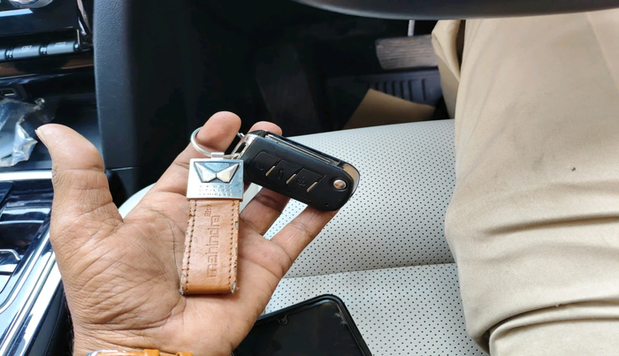 2023 Mahindra XUV700 AX 7 LUXURY D AT 7 STR, Diesel, Automatic, 61,252 km, interior