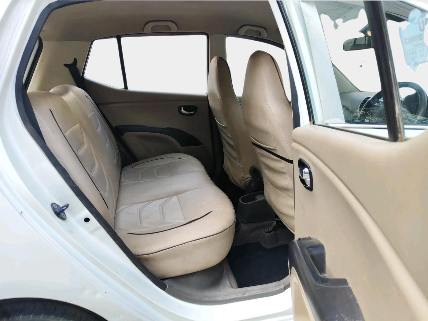 2012 Hyundai i10 MAGNA 1.1, CNG, Manual, 84,200 km, interior