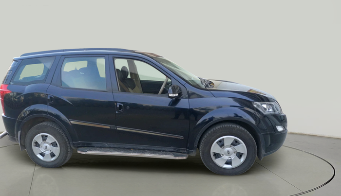 2017 Mahindra XUV500 W6, Diesel, Manual, 76,127 km, exterior