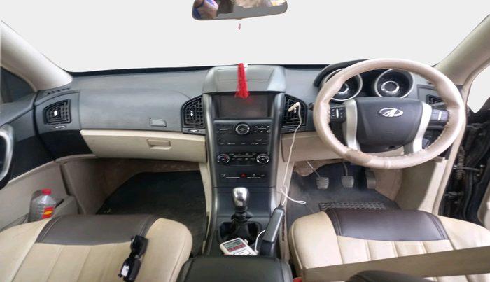 2017 Mahindra XUV500 W6, Diesel, Manual, 76,127 km, interior
