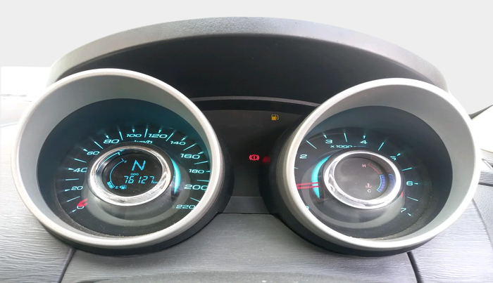 2017 Mahindra XUV500 W6, Diesel, Manual, 76,127 km, interior